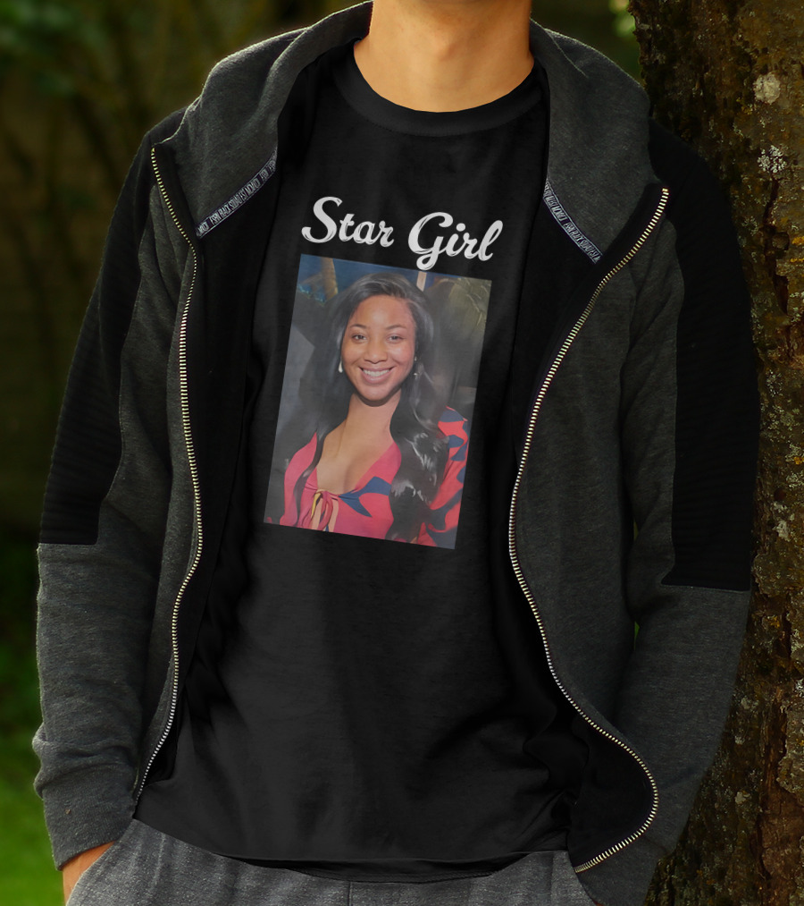 Star Girl Erica Nlewedim Smiling T-Shirt