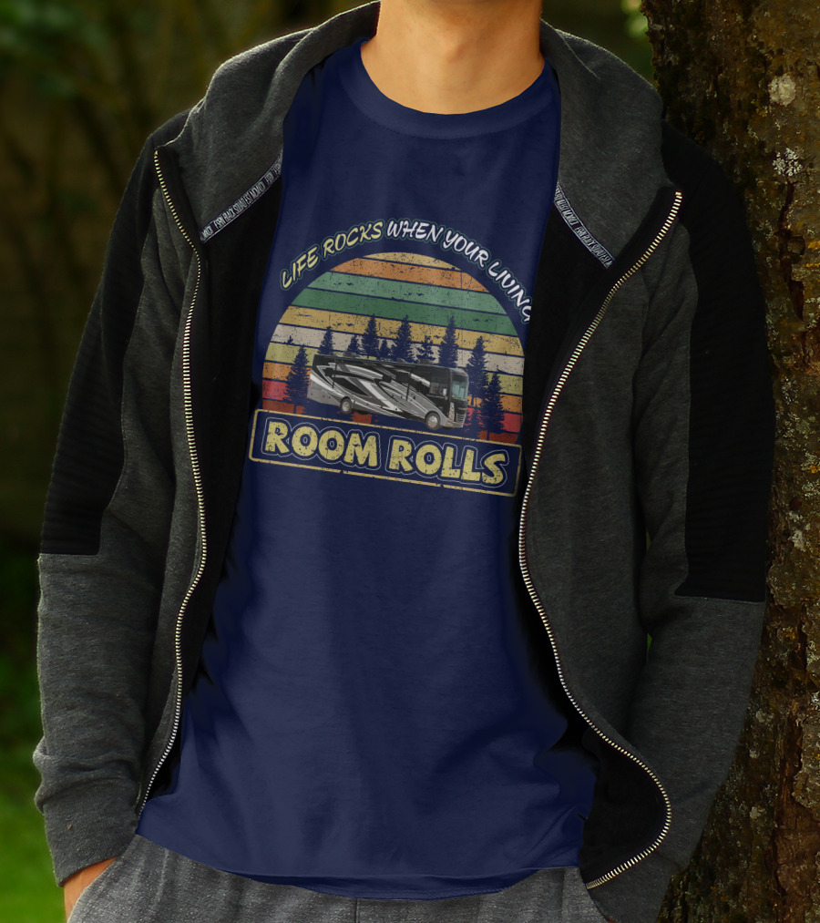 LIFE ROCKS WHEN YOUR LIVING ROOM ROLLS Thor Challenger 37FH Retro RV Forest Sunset T-Shirt