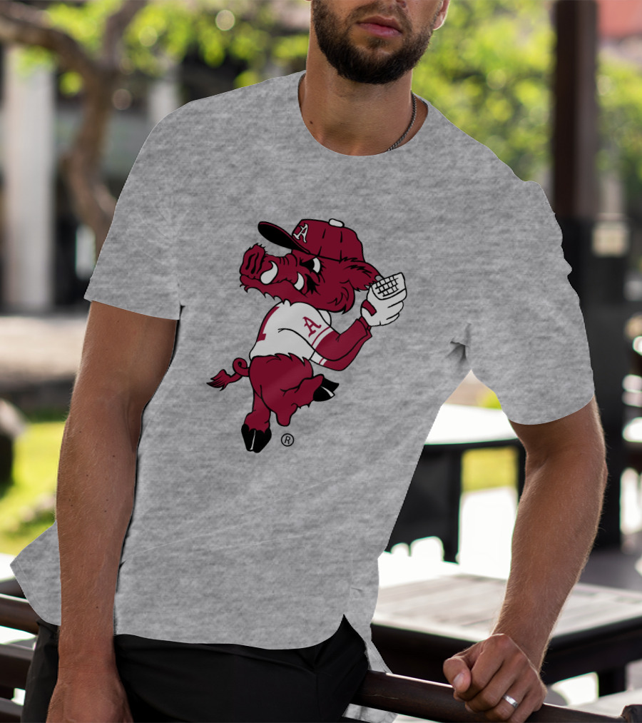 Arkansas Razorbacks Baseball Hog Pitching Ribby T-Shirt