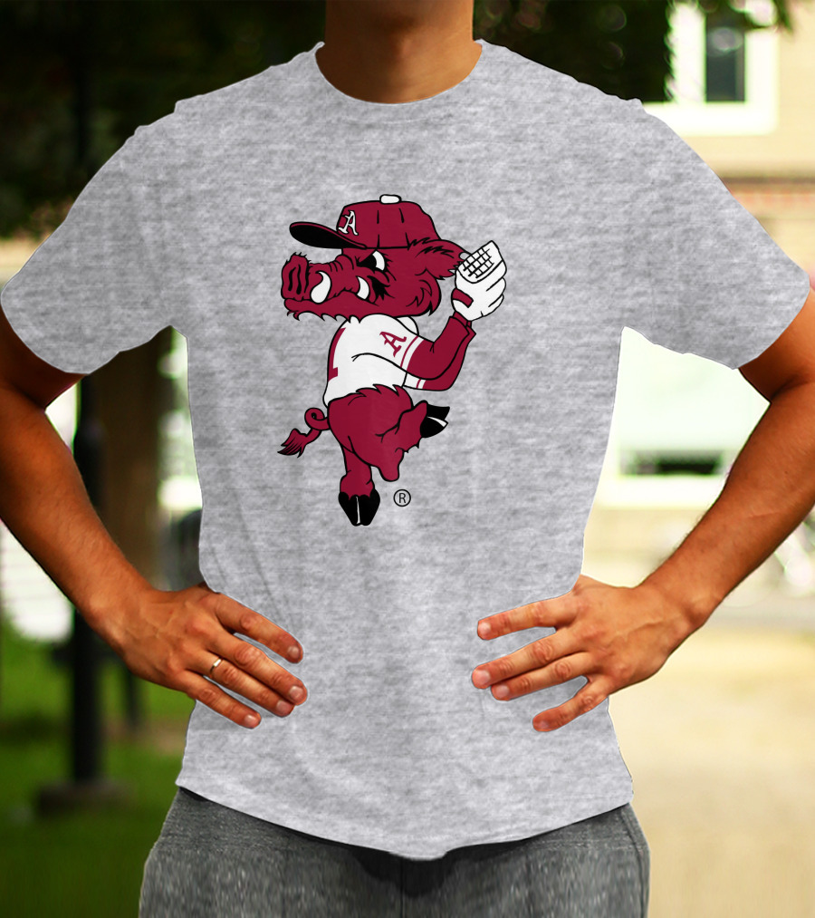 Arkansas Razorbacks Baseball Hog Pitching Ribby T-Shirt