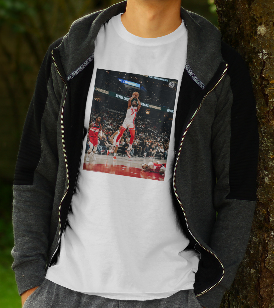 Kevin Durant Nets Dunk Against Washington Wizards NBA Action T-Shirt