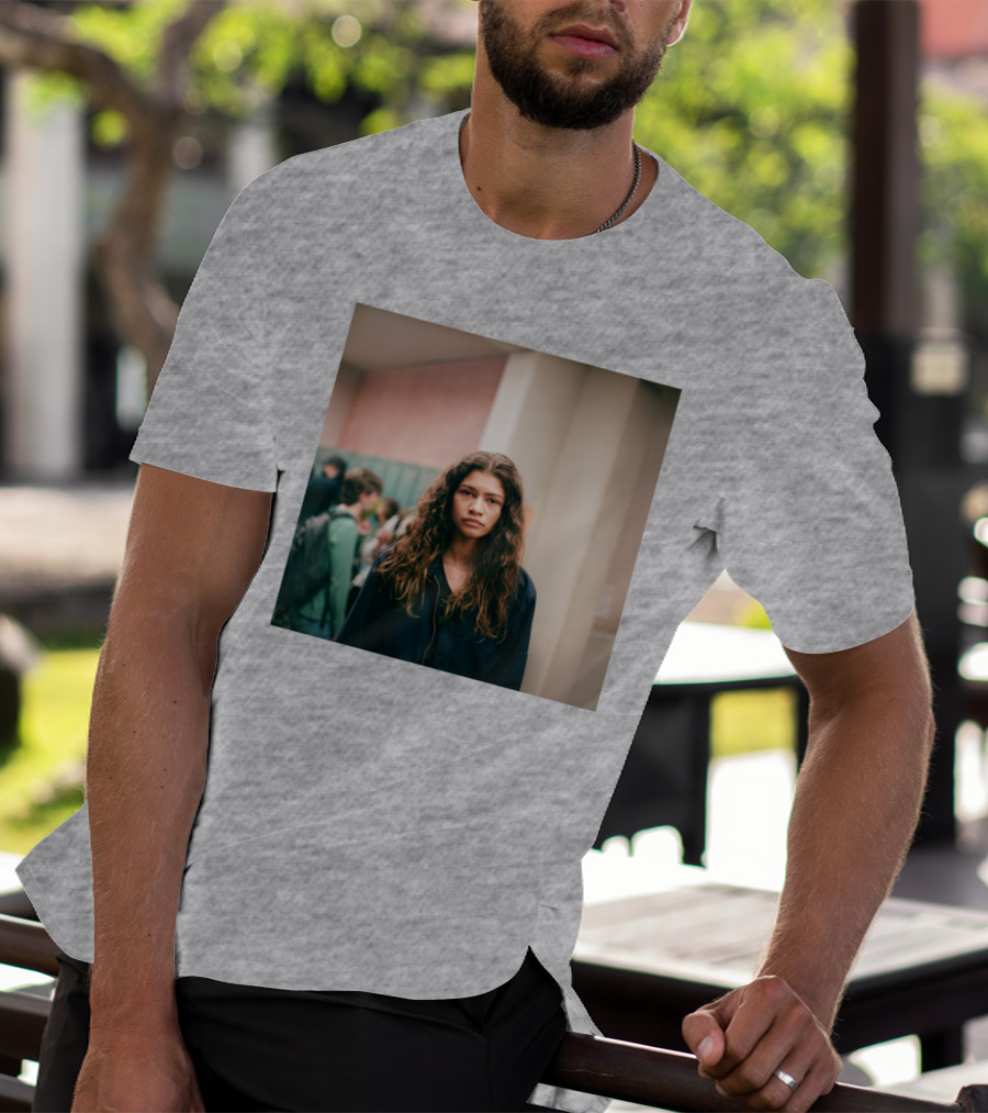 Labrinth Euphoria Season 2 Music Labrinth-Music Shop Rue Hallway Scene T-Shirt