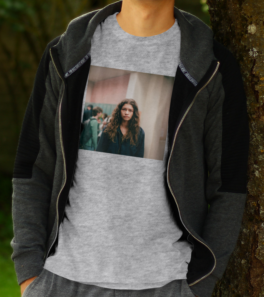 Labrinth Euphoria Season 2 Music Labrinth-Music Shop Rue Hallway Scene T-Shirt