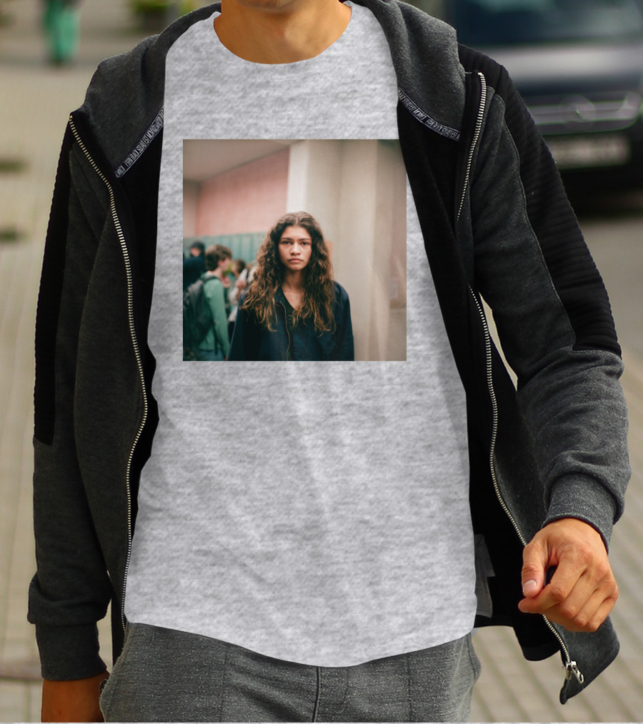 Labrinth Euphoria Season 2 Music Labrinth-Music Shop Rue Hallway Scene T-Shirt