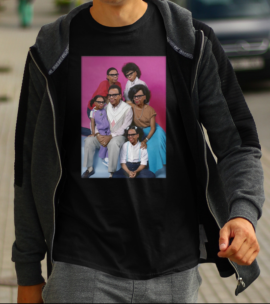 Mcdonkey Designs Keeping Up With The Ru's Family Portrait With Glasses On Pink Background T-Shirt