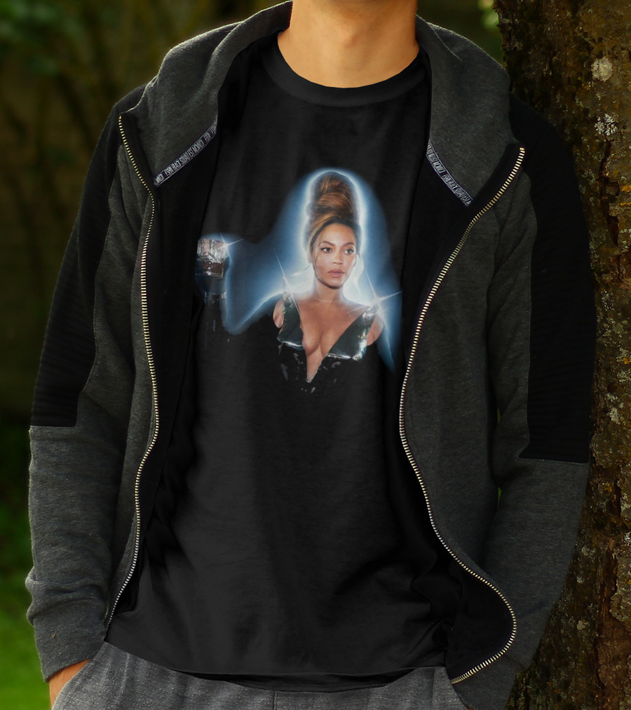 Beyonce That Girl Track Iconic Glamorous Photo With Drink T-Shirt