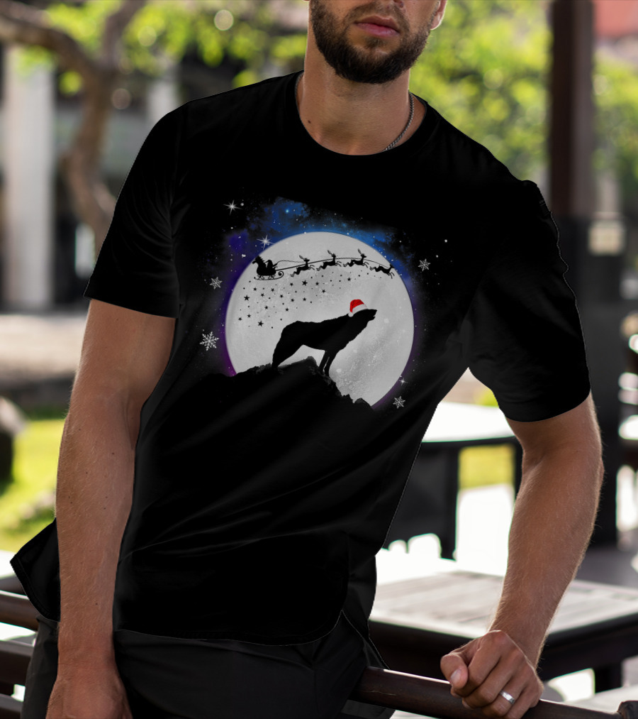 Wolf Santa Hat Full Moon Christmas Night T-Shirt