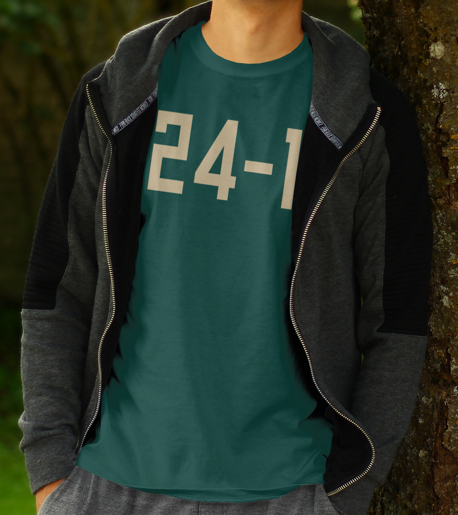 Bucks 24-1 Golden Numbers T-Shirt