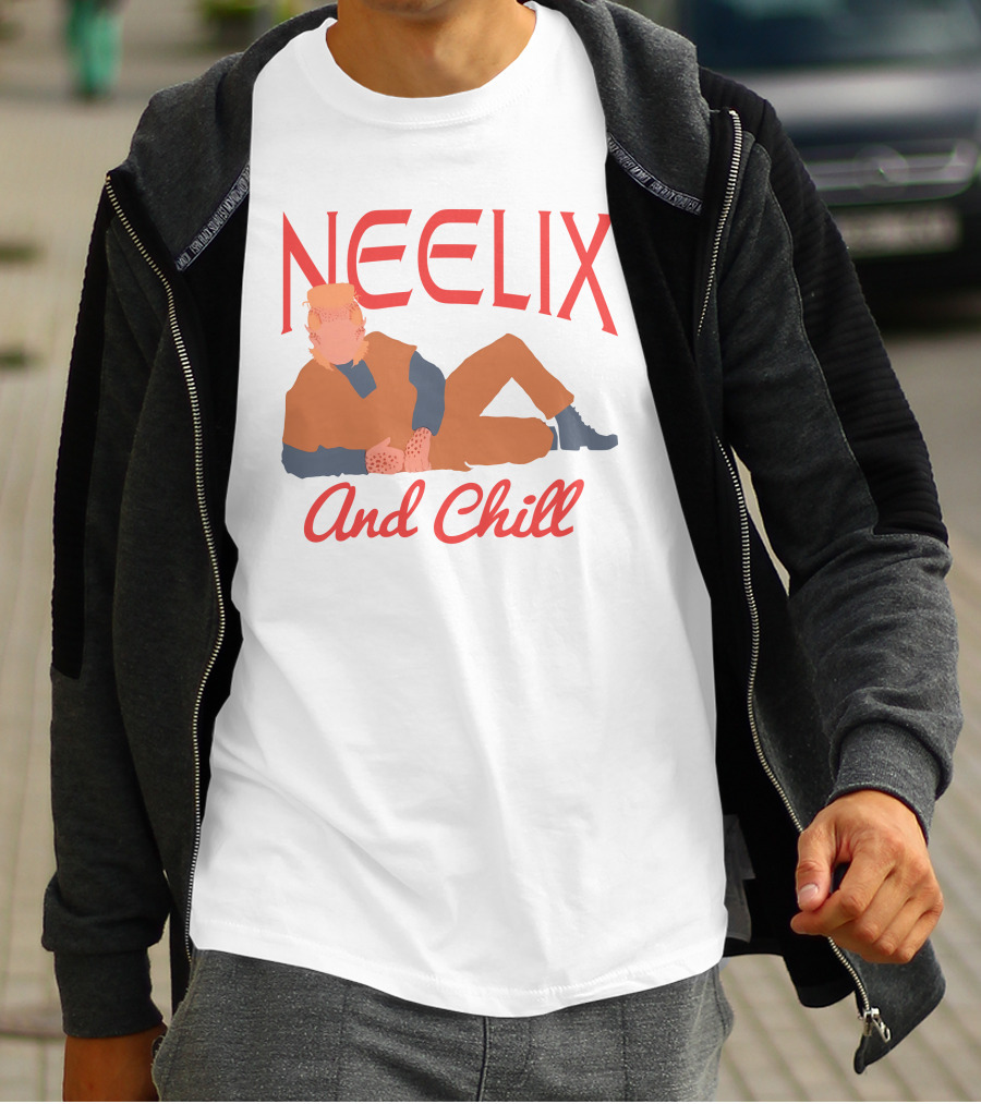 Neelix And Chill Star Trek Robert Picardo Mashup T-Shirt