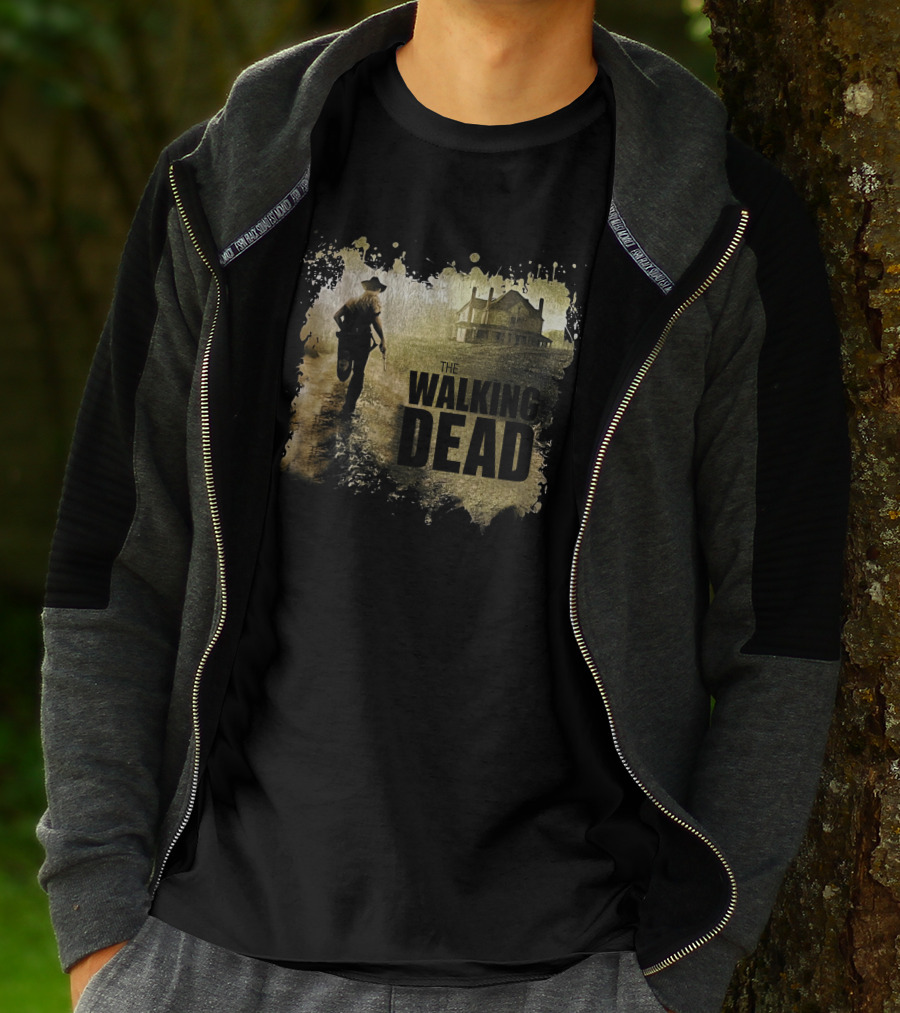 The Walking Dead Sheriff Silhouette And Farmhouse Scene T-Shirt