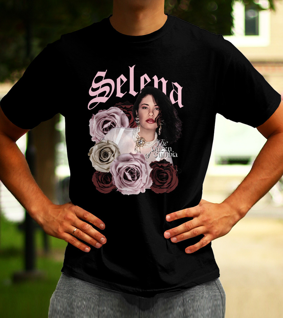Selena The Queen Of Cumbia Surrounded By Floral Roses T-Shirt