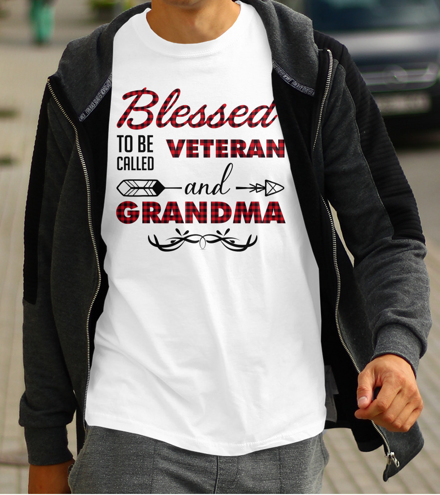 Blessed To Be Called Veteran And Grandma Buffalo Plaid Arrow Antlers T-Shirt