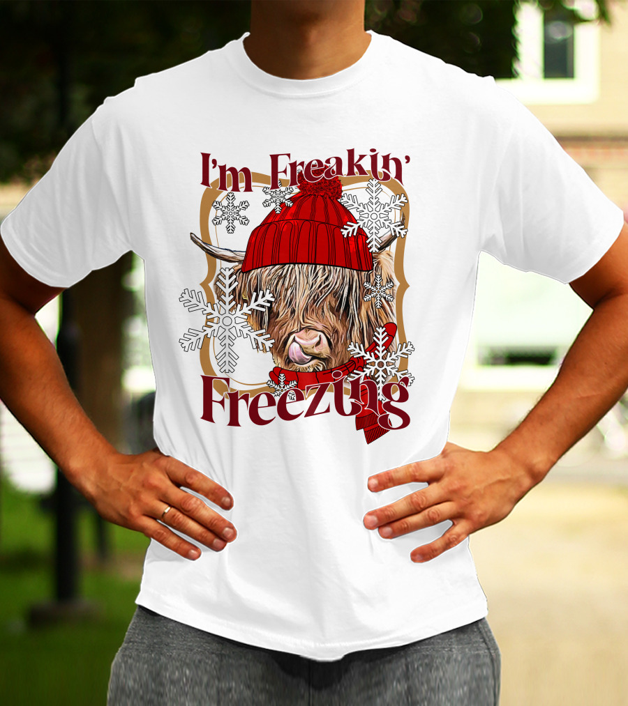 I'm Freakin' Freezing Highland Cow Snowflakes Winter T-Shirt
