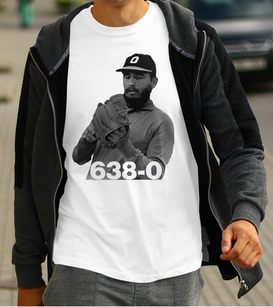 Castro 638-0 Baseball Pitcher Image With Cap Displaying 'O' T-Shirt