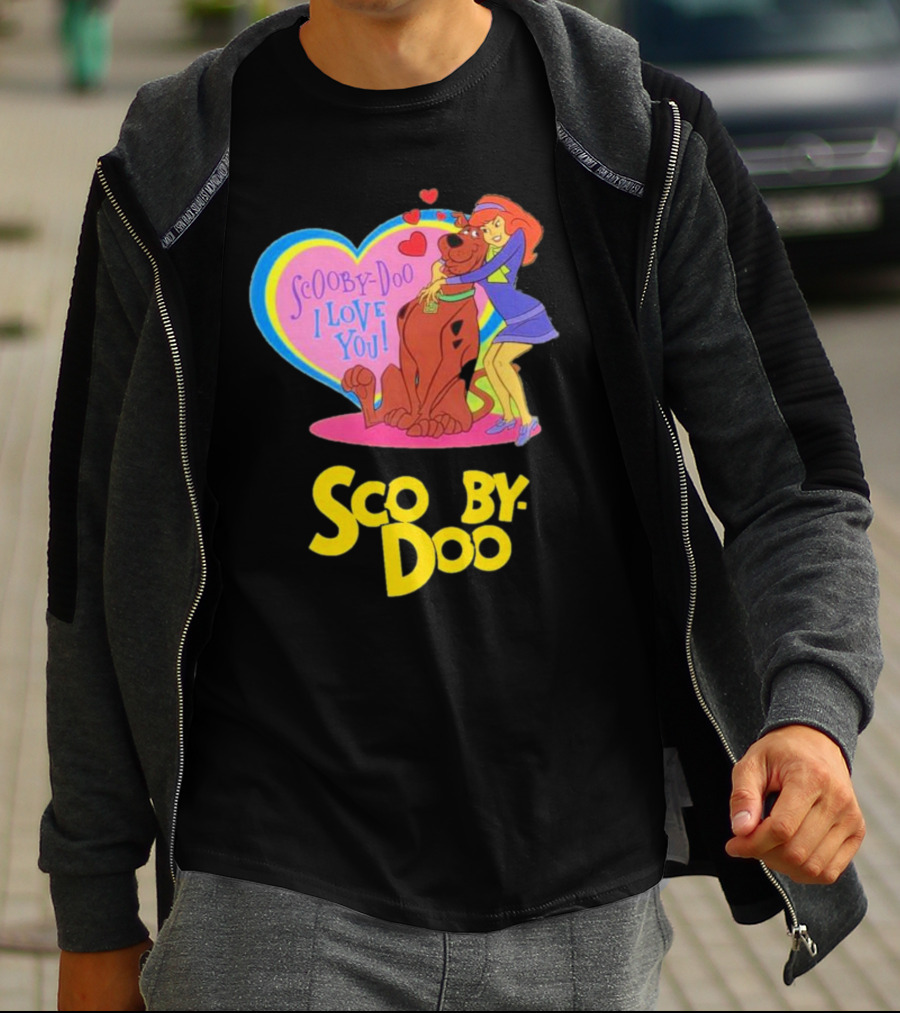 Scooby-Doo I Love You Heart And Hug With Daphne T-Shirt