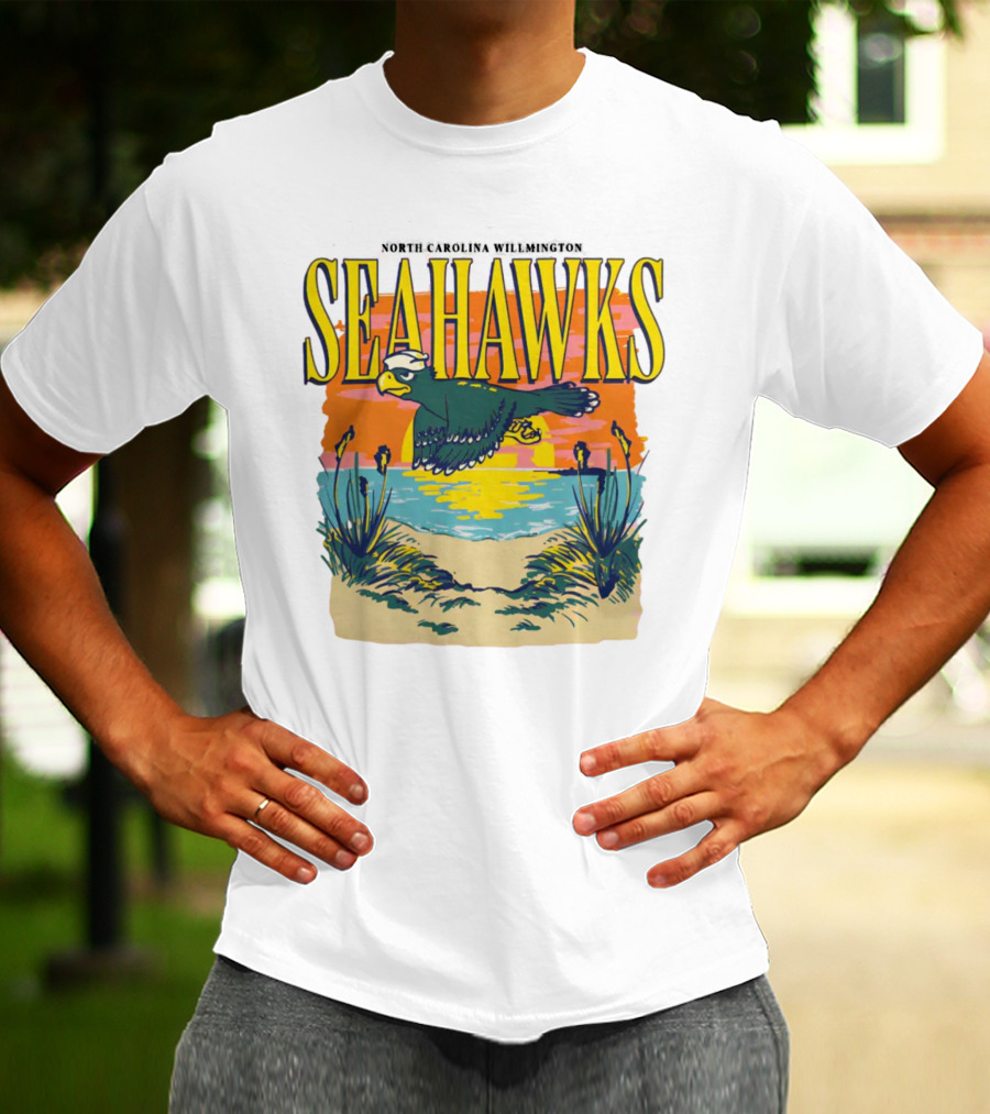 North Carolina Wilmington Seahawks Throwback Retro Beach Sunset Scene T-Shirt