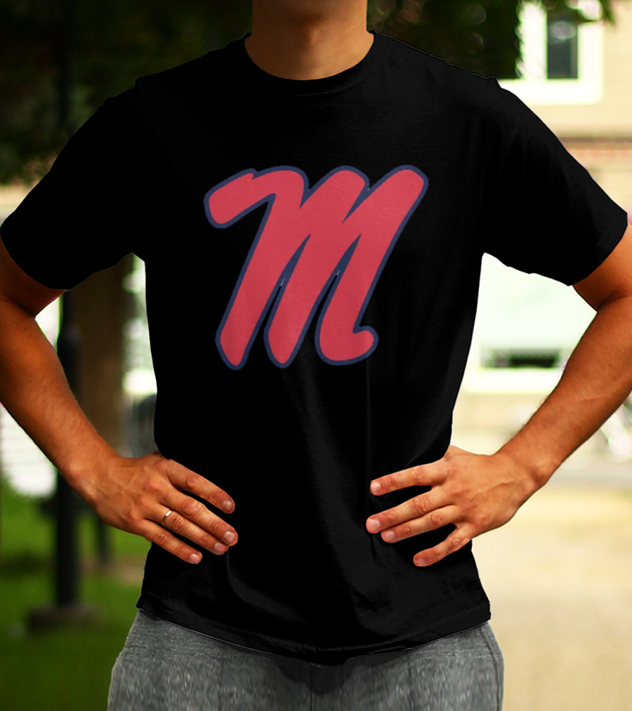 Ole Miss Rebels Legend M T-Shirt