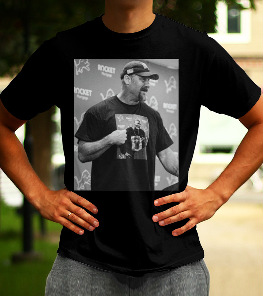 Rocket Mortgage Lions Press Conference Holmes Pulling Hilarious T-Shirt