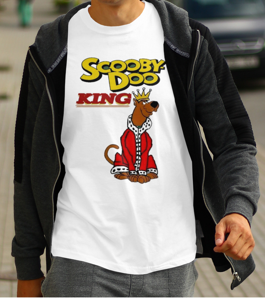 Scooby Doo King Crowned With Royal Red Robe T-Shirt