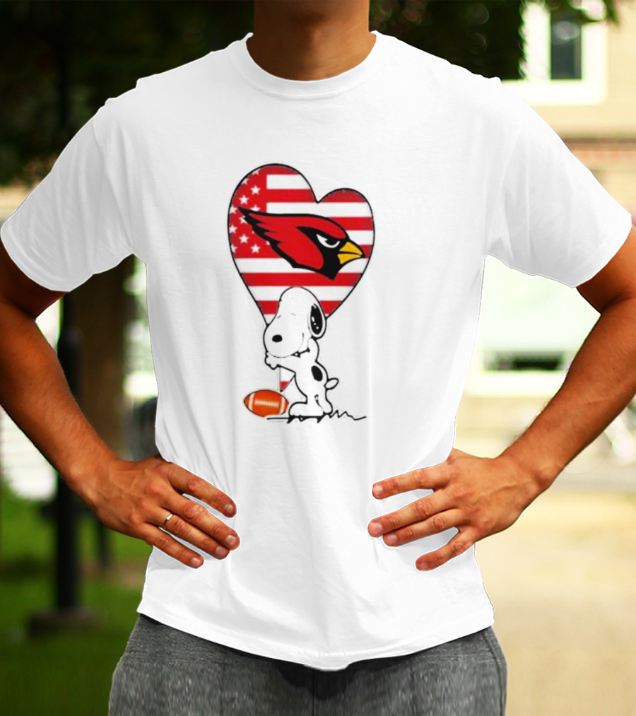 Arizona Cardinals NFL Football Peanuts Movie Snoopy Hugging Heart T-Shirt