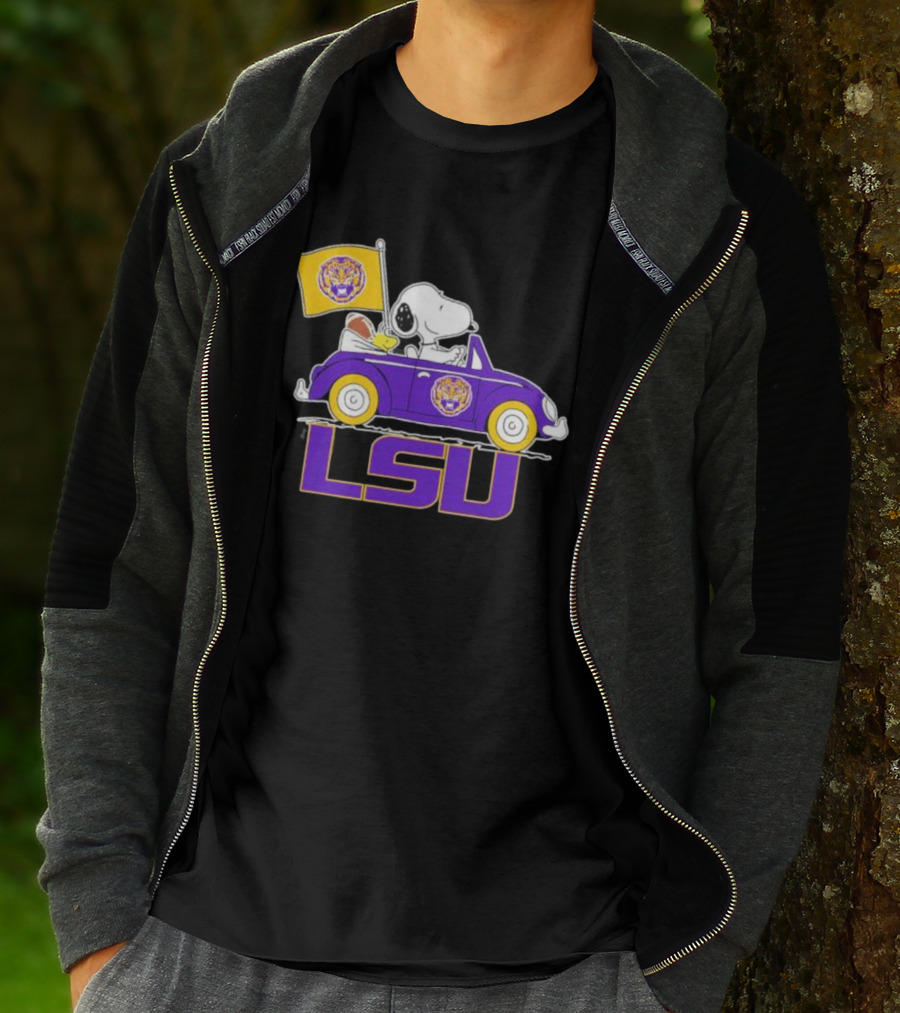 Snoopy And Woodstock Driving Purple LSU Car With Flag T-Shirt