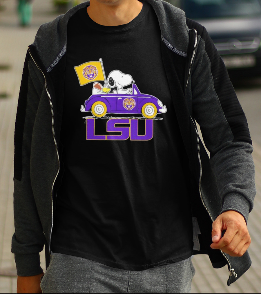 Snoopy And Woodstock Driving Purple LSU Car With Flag T-Shirt