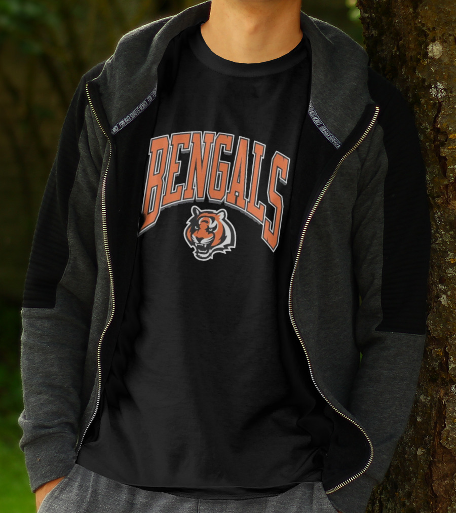 Cincinnati Bengals Roaring Tiger Emblem T-Shirt
