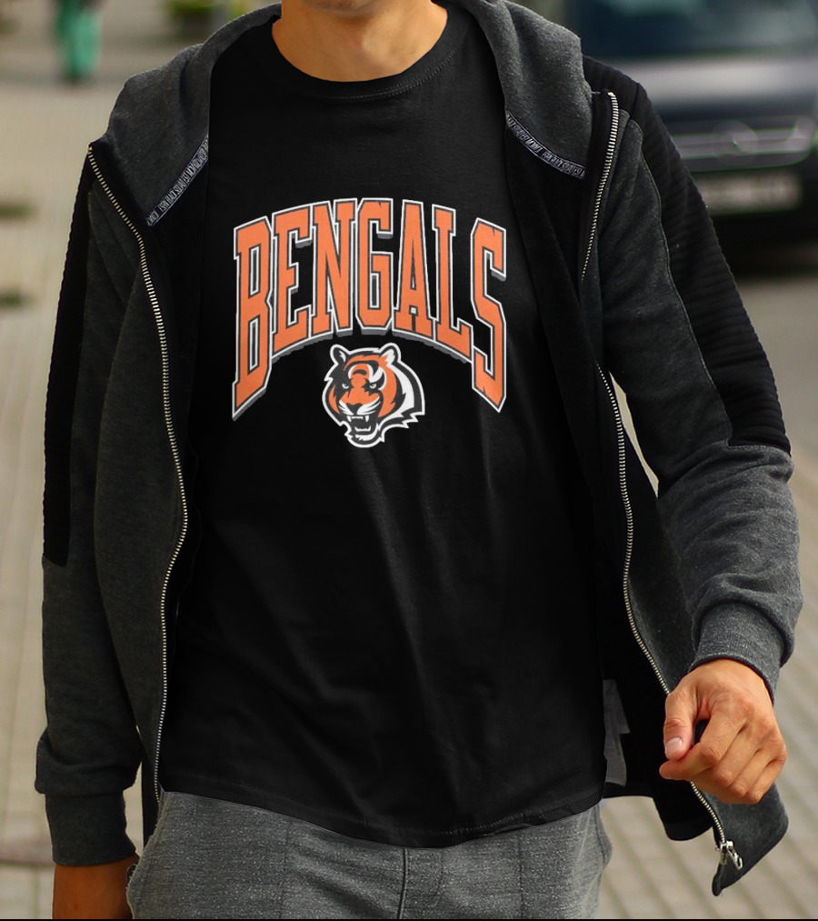Cincinnati Bengals Roaring Tiger Emblem T-Shirt