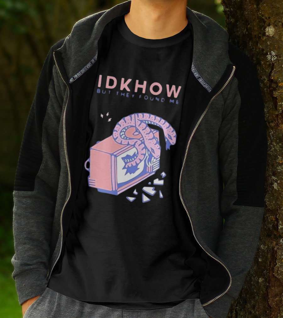 IDKhow But They Found Me Snake Crushed TV Pastel Pink Blue Image T-Shirt