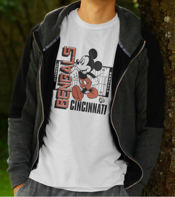 Junkfood X NFL Bengals Mickey Cincinnati Football Field Vintage T-Shirt