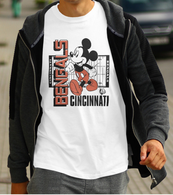 Junkfood X NFL Bengals Mickey Cincinnati Football Field Vintage T-Shirt