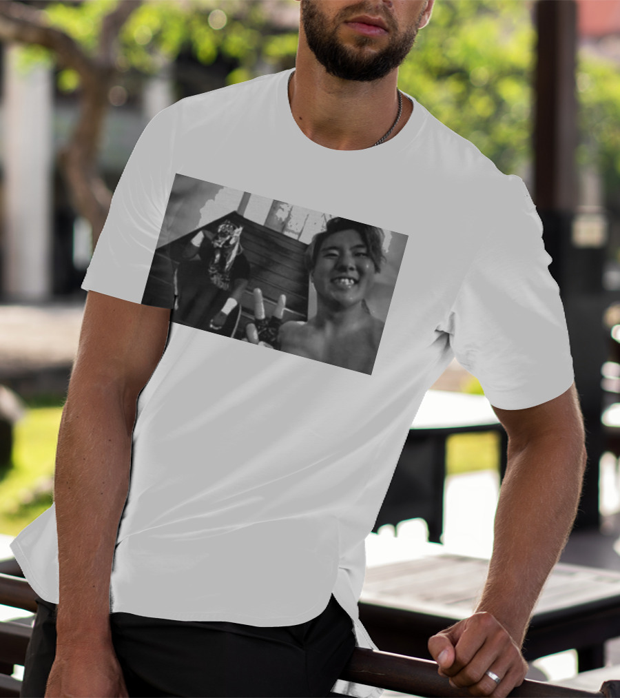 Master Wato El Desperado Peace Sign Selfie Stairs T-Shirt