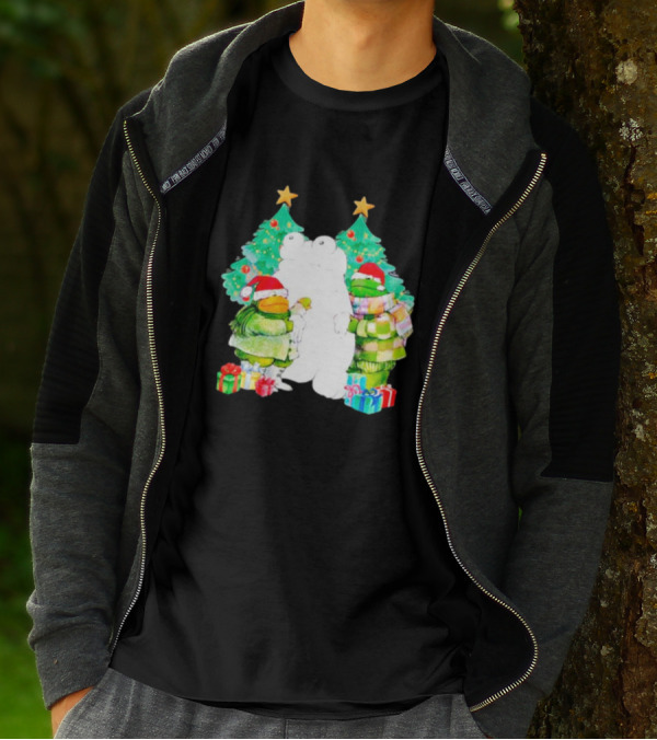 Frog And Toad Christmas Trees Presents Holiday Scene T-Shirt