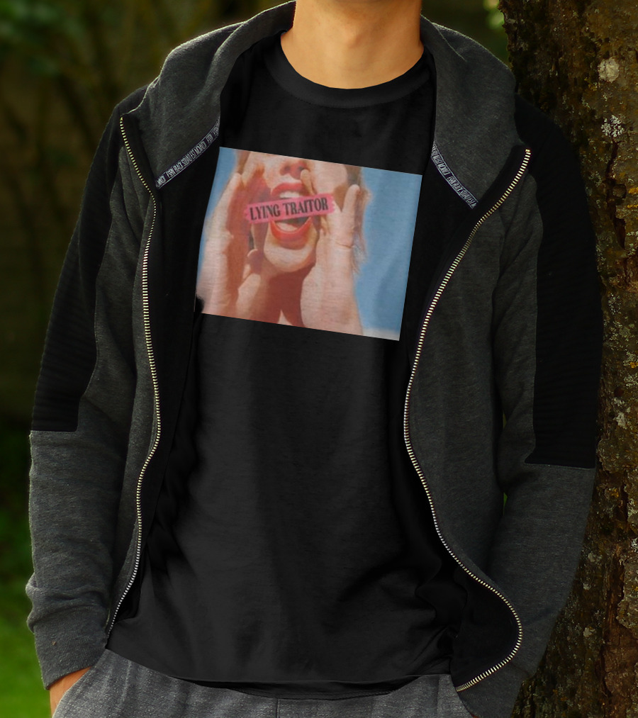 Lying Traitor Shouting Red Lips Hand Gestures T-Shirt