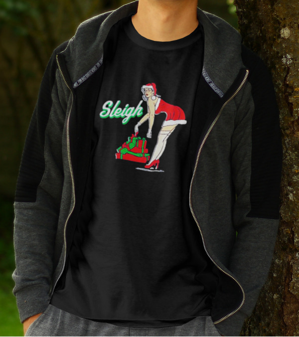 Vintage Santa Sleigh With Pin-Up Style Christmas Presents T-Shirt