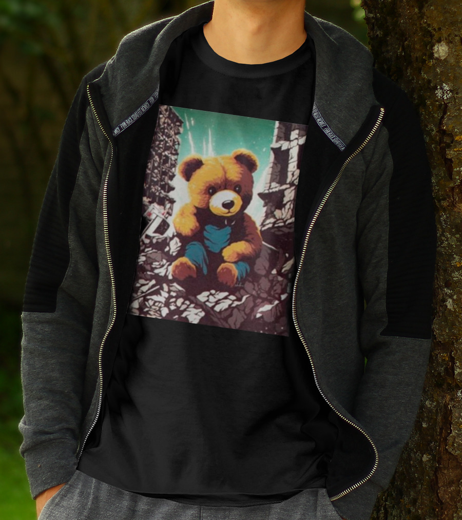 Ceasefire Now Teddy Bear In War-Torn Ruins T-Shirt