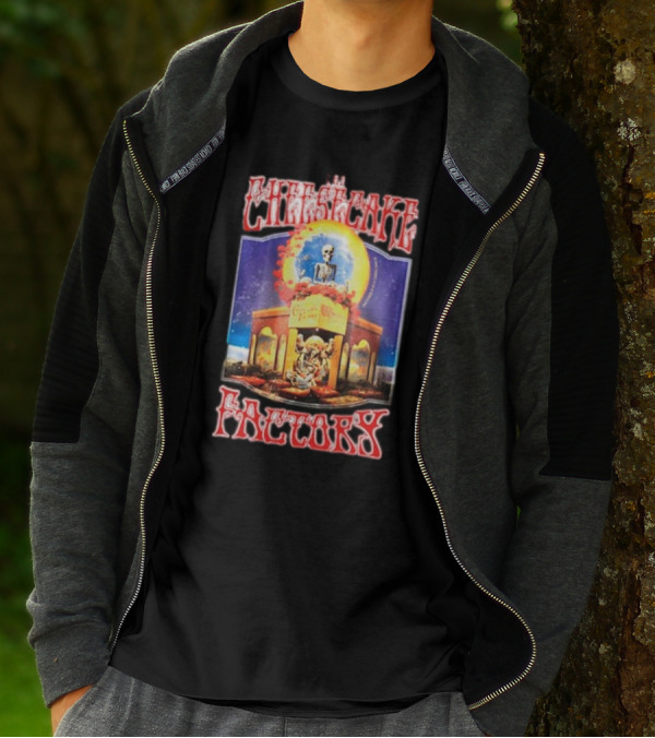 The Cheesecake Factory Grateful Dead Skeleton Cosmic Scene T-Shirt