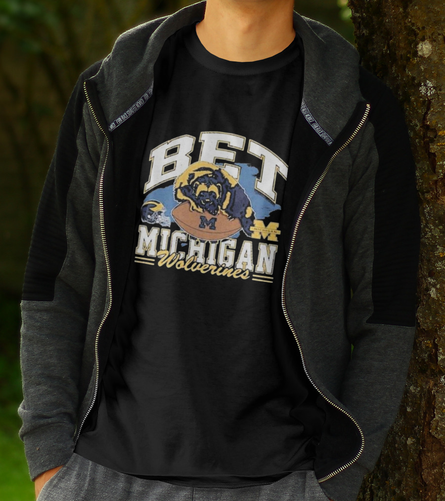 Bet Michigan Wolverines Helmet Football T-Shirt