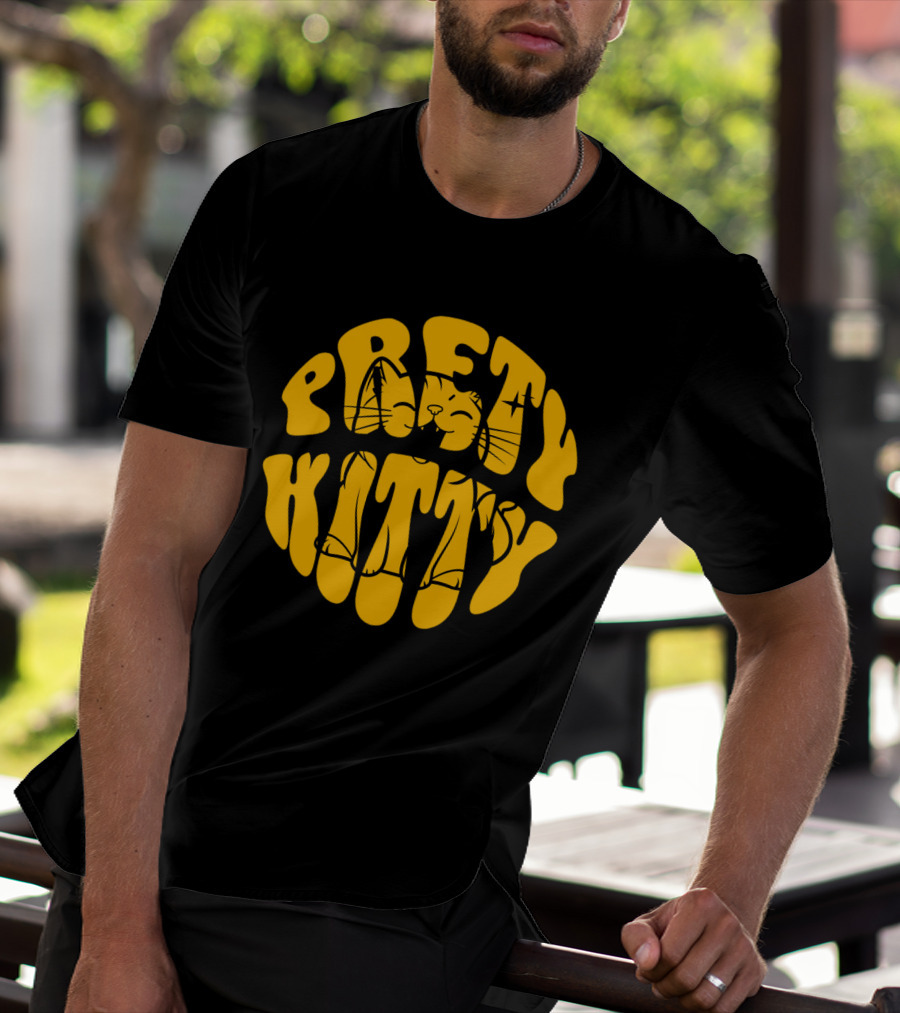 Pretty Kitty Cute Happy Cat Yellow Retro T-Shirt