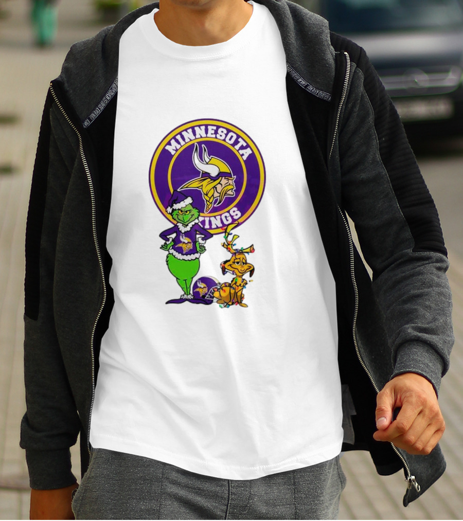Grinch And Max Minnesota Vikings Christmas Fan Collaboration T-Shirt