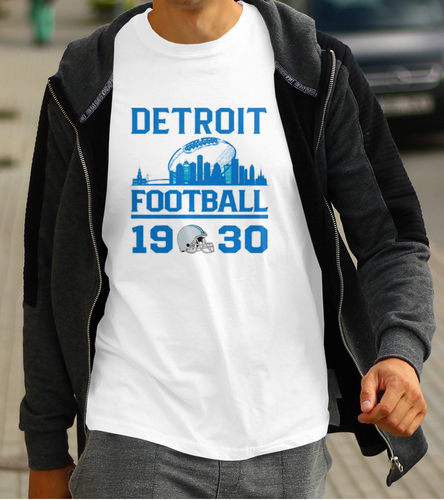 Detroit Lions Football 1930 Skyline Helmet Motif T-Shirt