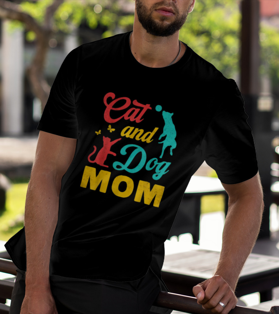 Cat And Dog Mom Vintage Mothers Day Cat Dog Lover Mama T-Shirt