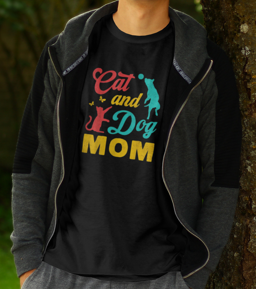 Cat And Dog Mom Vintage Mothers Day Cat Dog Lover Mama T-Shirt