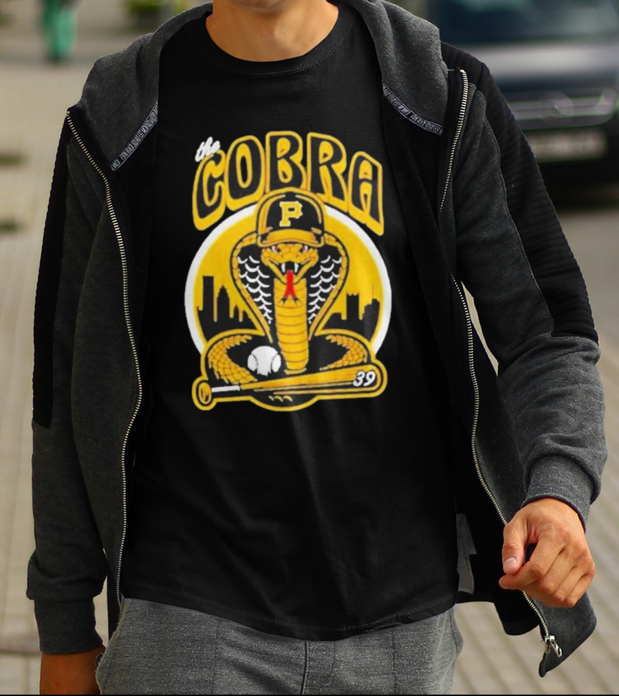 The Cobra Pittsburgh Pirates Baseball Bat City Skyline 39 T-Shirt