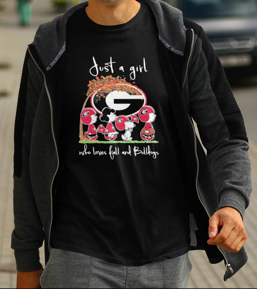Just A Girl Who Loves Fall And Bulldogs Peanuts Georgia Football T-Shirt