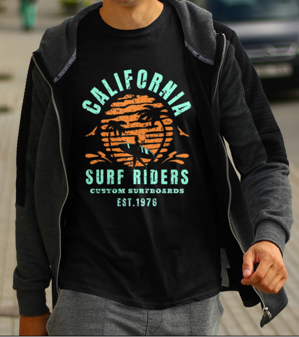 California Surf Riders Custom Surfboards Est. 1976 Vintage Beach Scene T-Shirt
