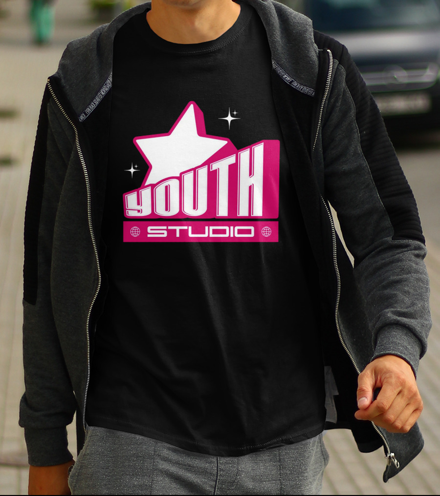 Youth Studio Magenta Y2k Streetwear T-Shirt