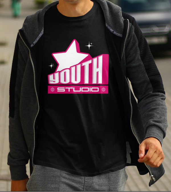 Youth Studio Magenta Y2k Streetwear T-Shirt