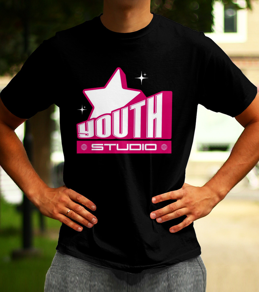 Youth Studio Magenta Y2k Streetwear T-Shirt