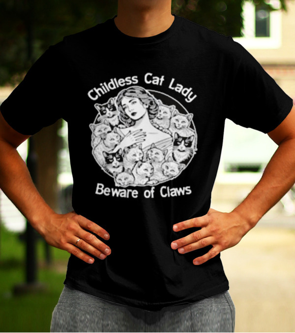 Childless Cat Lady Beware Of Claws Vintage T-Shirt